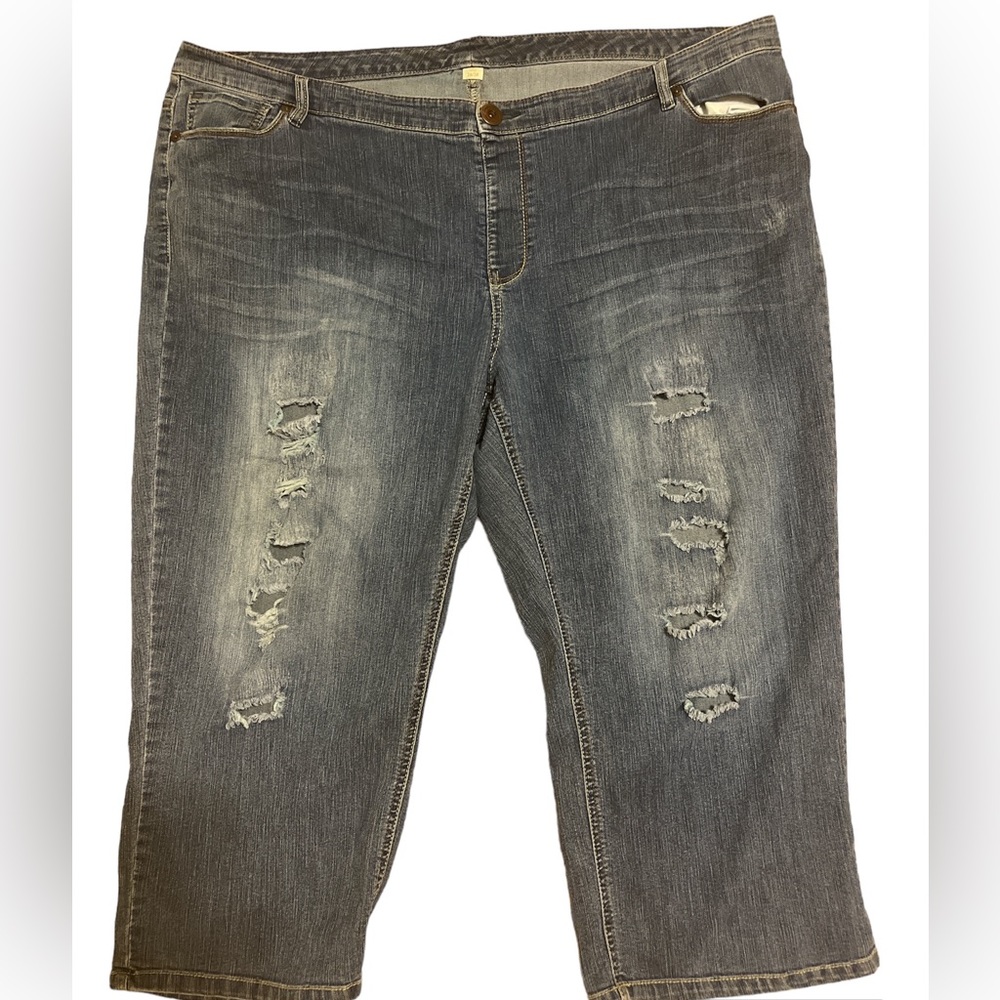 AVENUE JEANS Distressed Denim Size 26/28